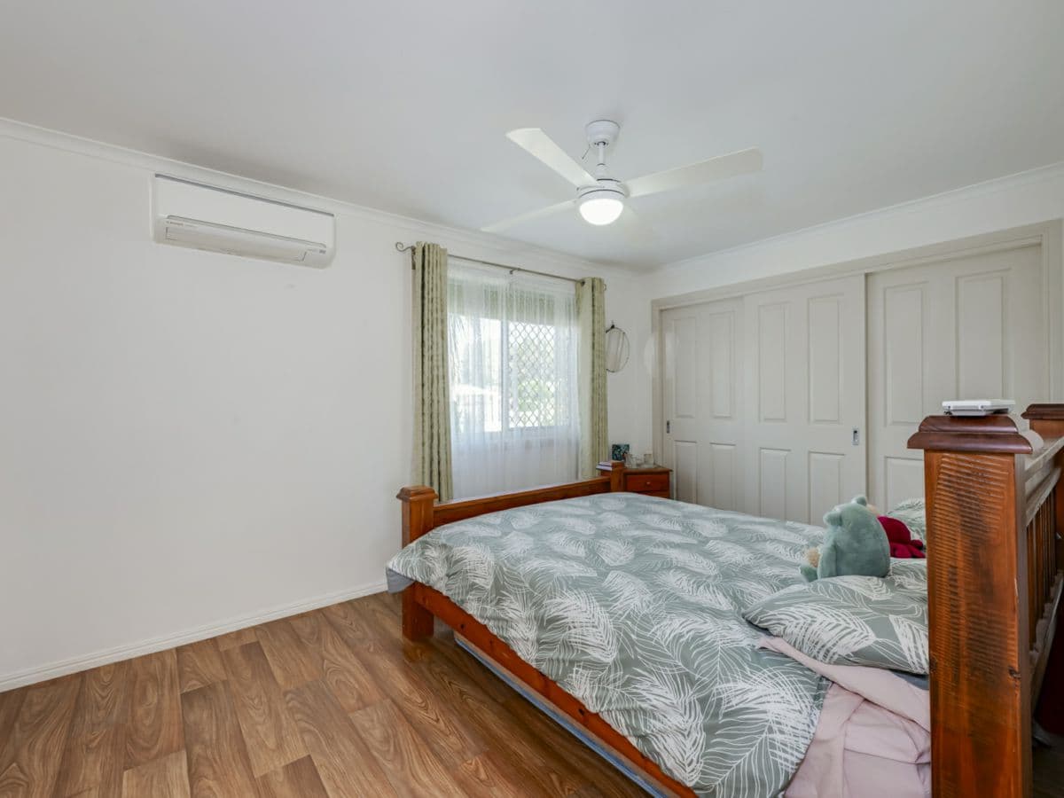 10 Cycad Court, MOORE PARK BEACH, Moore Park Beach - Thumbnail 8