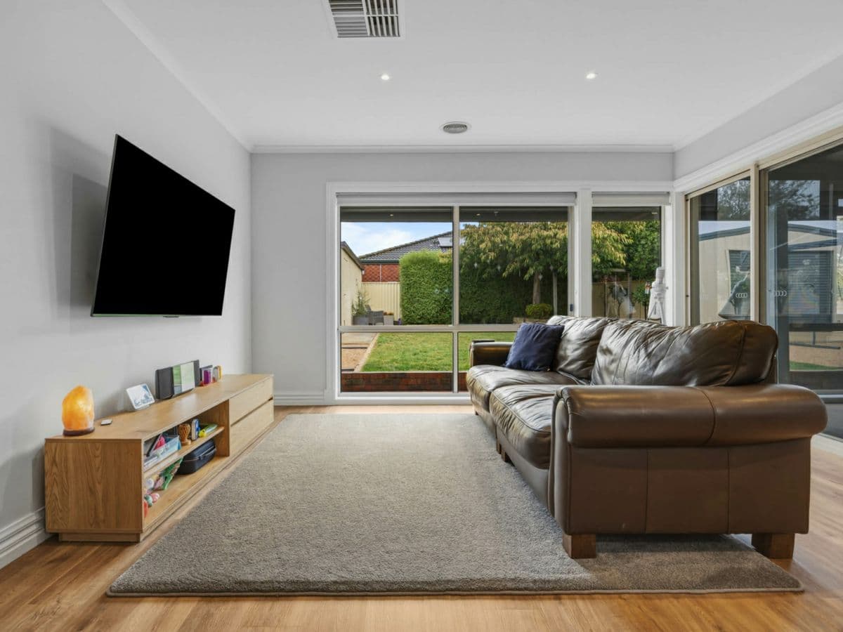 9 Osborne Court, MINERS REST, Miners Rest - Thumbnail 4