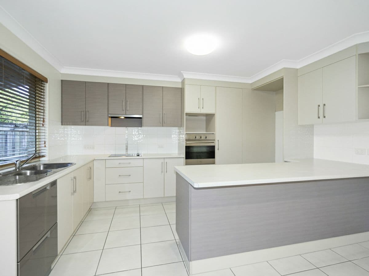 2/10 Curtis Street, BUNDABERG SOUTH, Bundaberg South - Thumbnail 3
