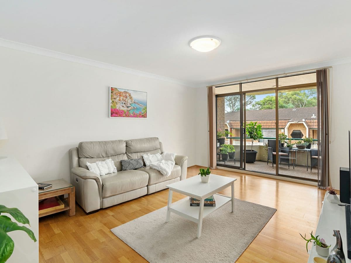 1/4 Freeman Place, CARLINGFORD, Carlingford - Thumbnail 4