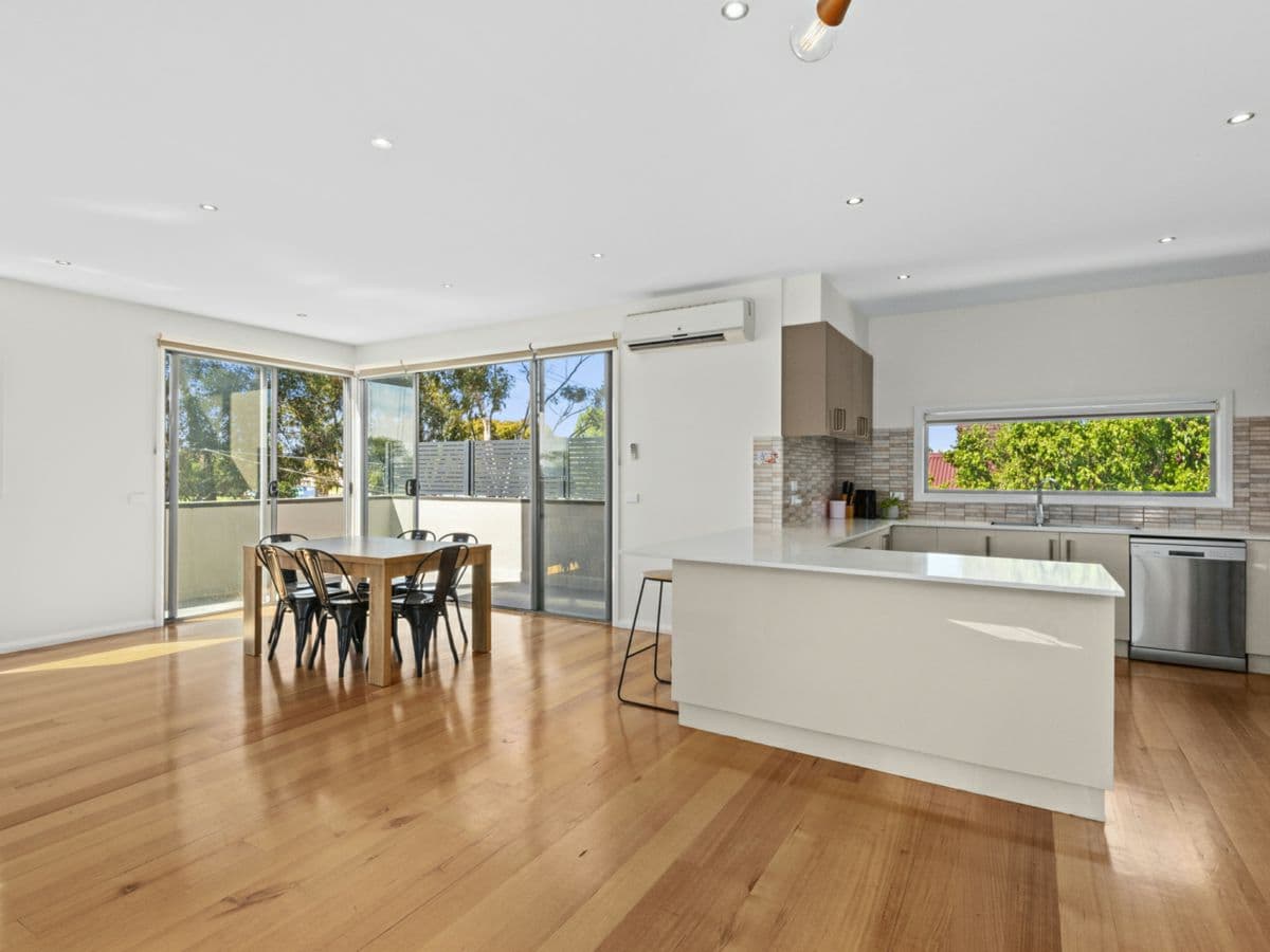 2A Swinburne Street, RIPPLESIDE, Rippleside - Thumbnail 2