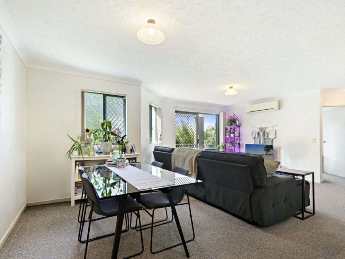 8/37 Meron Street, SOUTHPORT, Southport - Thumbnail 3