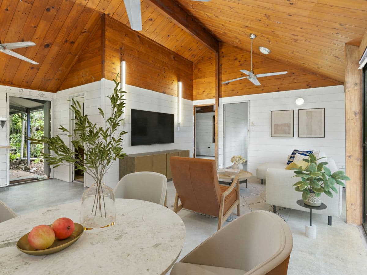 5 Hibiscus Lane, HOLLOWAYS BEACH, Holloways Beach - Thumbnail 3
