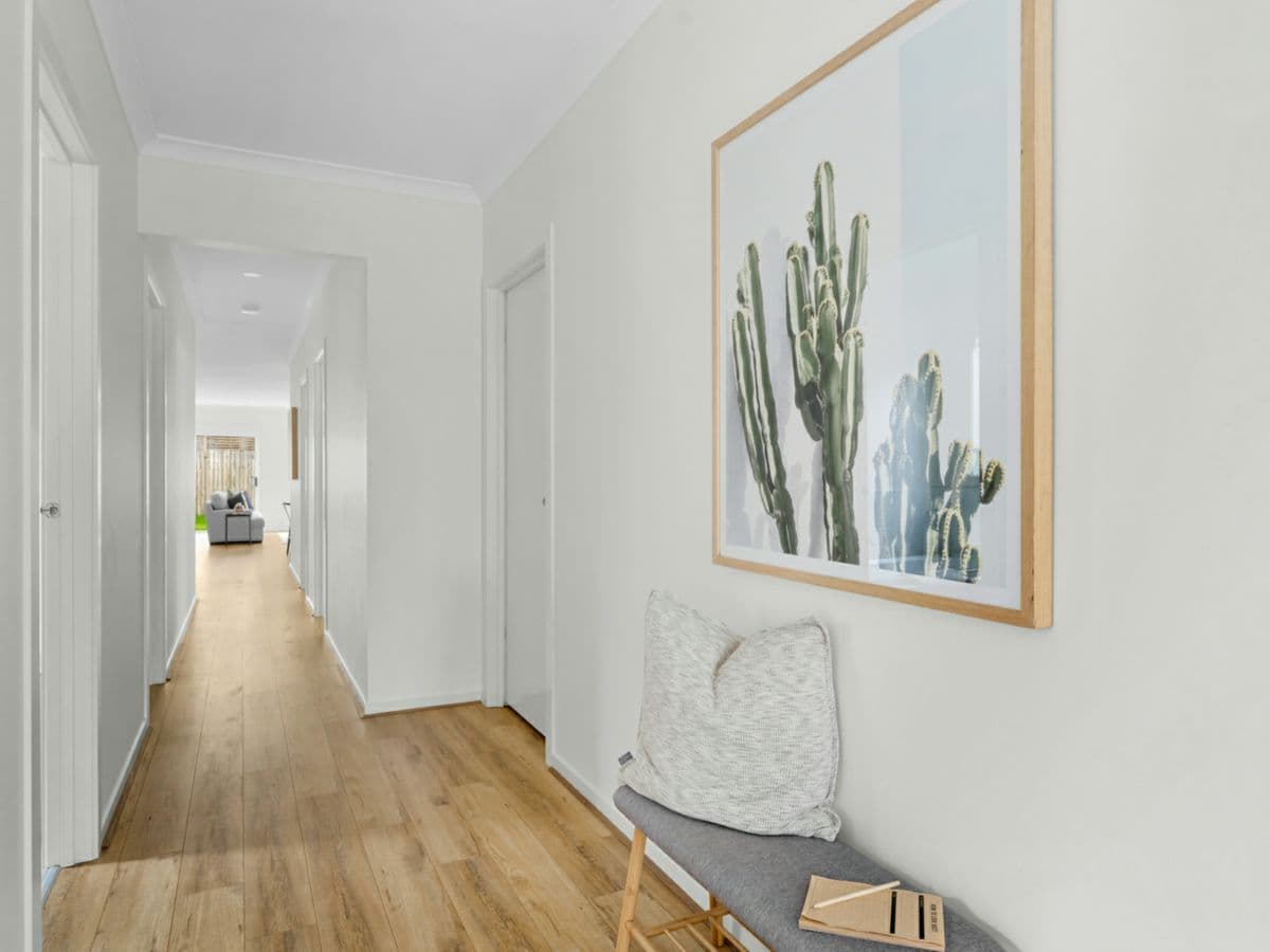 103 Bourbon Road, CRANBOURNE EAST, Cranbourne East - Thumbnail 2