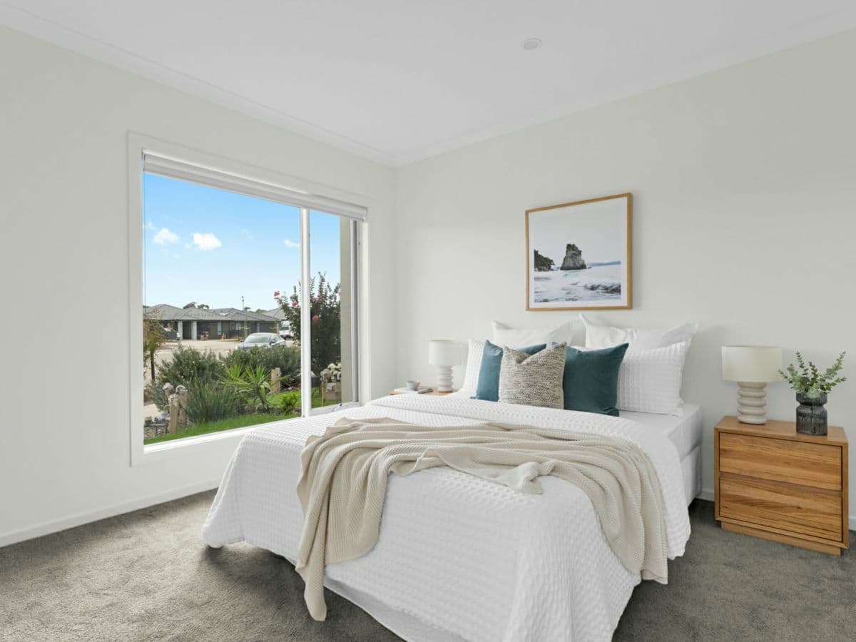 103 Bourbon Road, CRANBOURNE EAST, Cranbourne East - Thumbnail 3