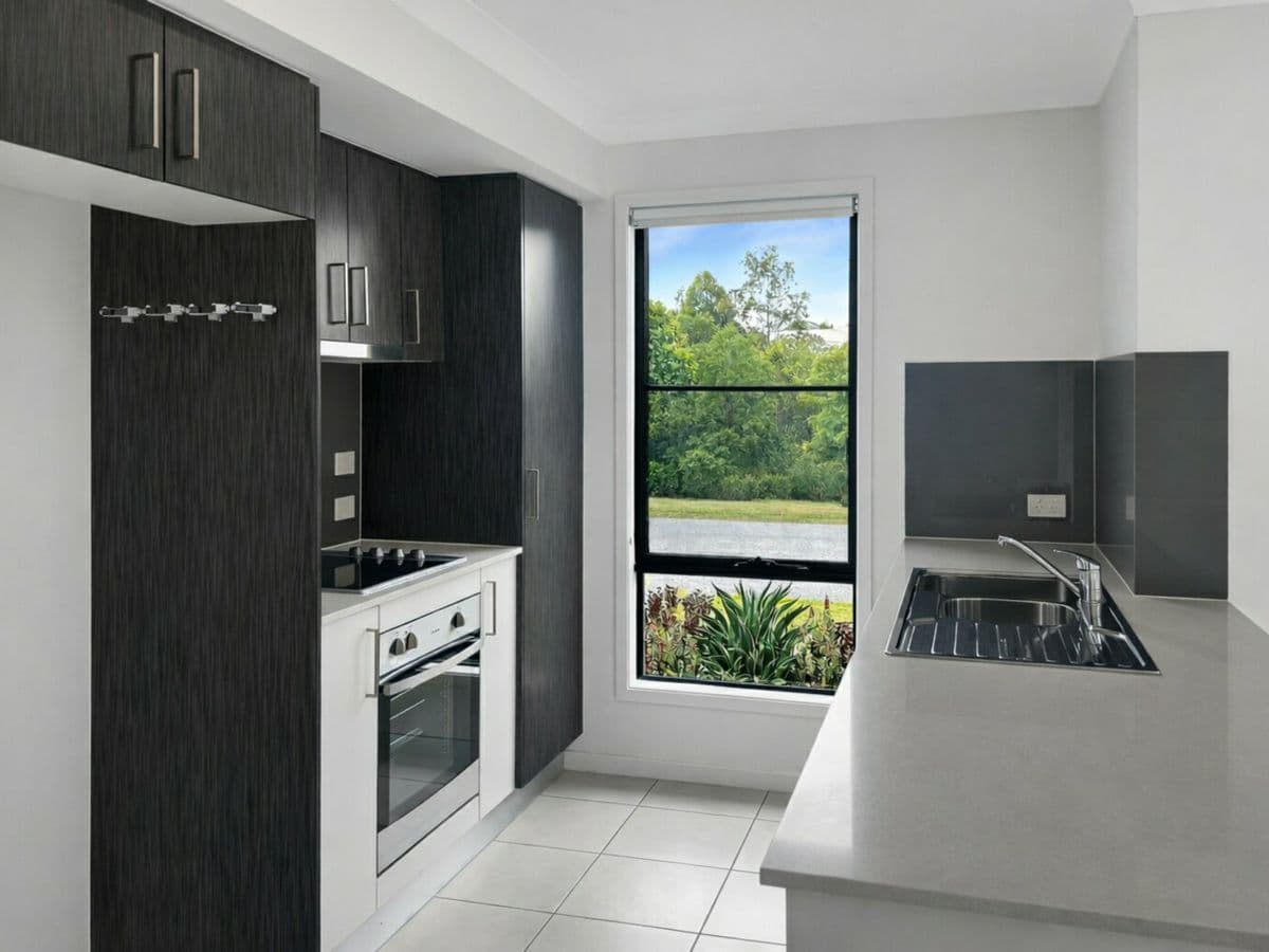 20 Bottlebrush Drive, DEEBING HEIGHTS, Deebing Heights - Thumbnail 2