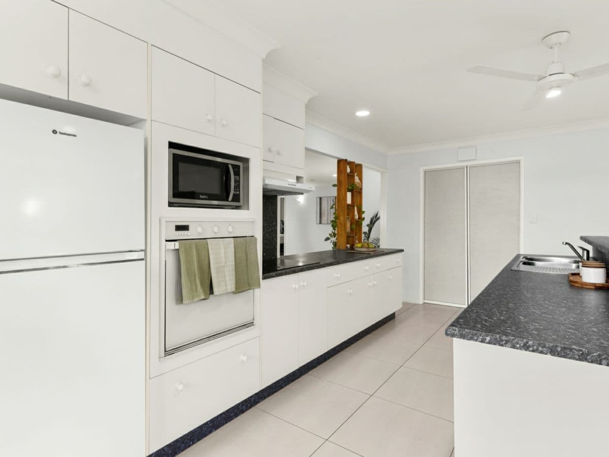 13 Bowen Street, THE RANGE, The Range - Thumbnail 4