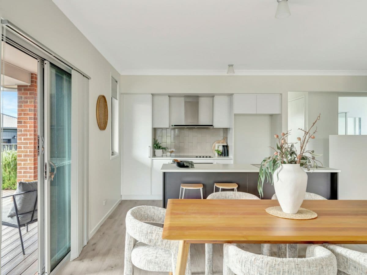46 Enterprize Drive, YOUNGTOWN, Youngtown - Thumbnail 2