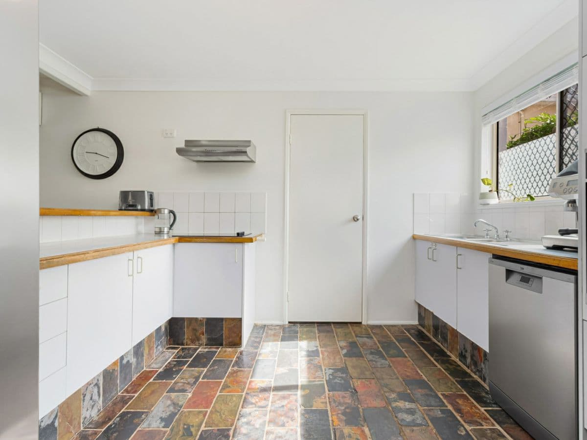 208/641 Pine Ridge Road, BIGGERA WATERS, Biggera Waters - Thumbnail 3