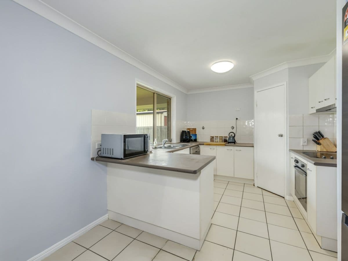 14 Clearview Avenue, THABEBAN, Thabeban - Thumbnail 7