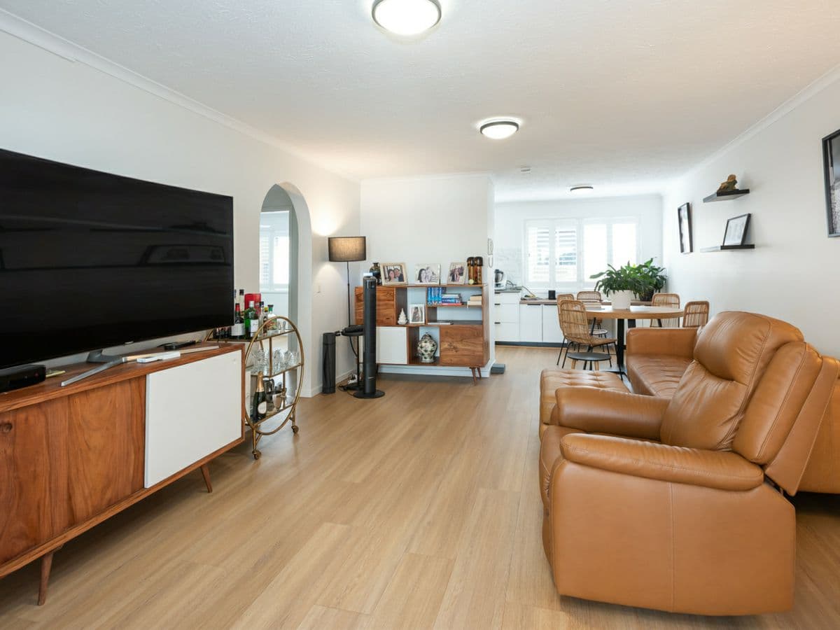 7/32 Meron Street, SOUTHPORT, Southport - Thumbnail 3