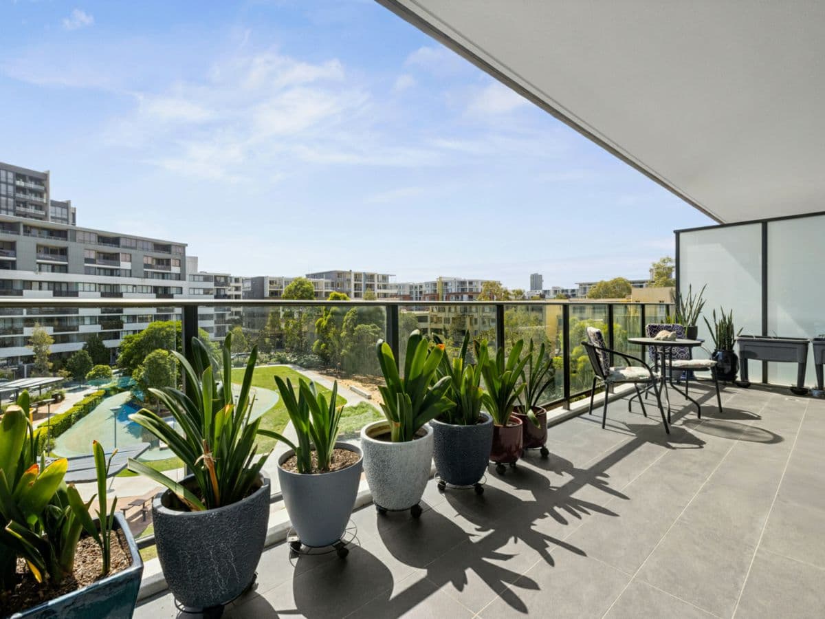 10008/16 Amalfi Drive, WENTWORTH POINT, Wentworth Point - Image 1