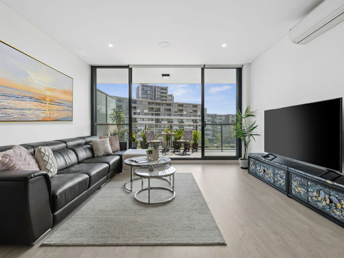10008/16 Amalfi Drive, WENTWORTH POINT, Wentworth Point - Thumbnail 2