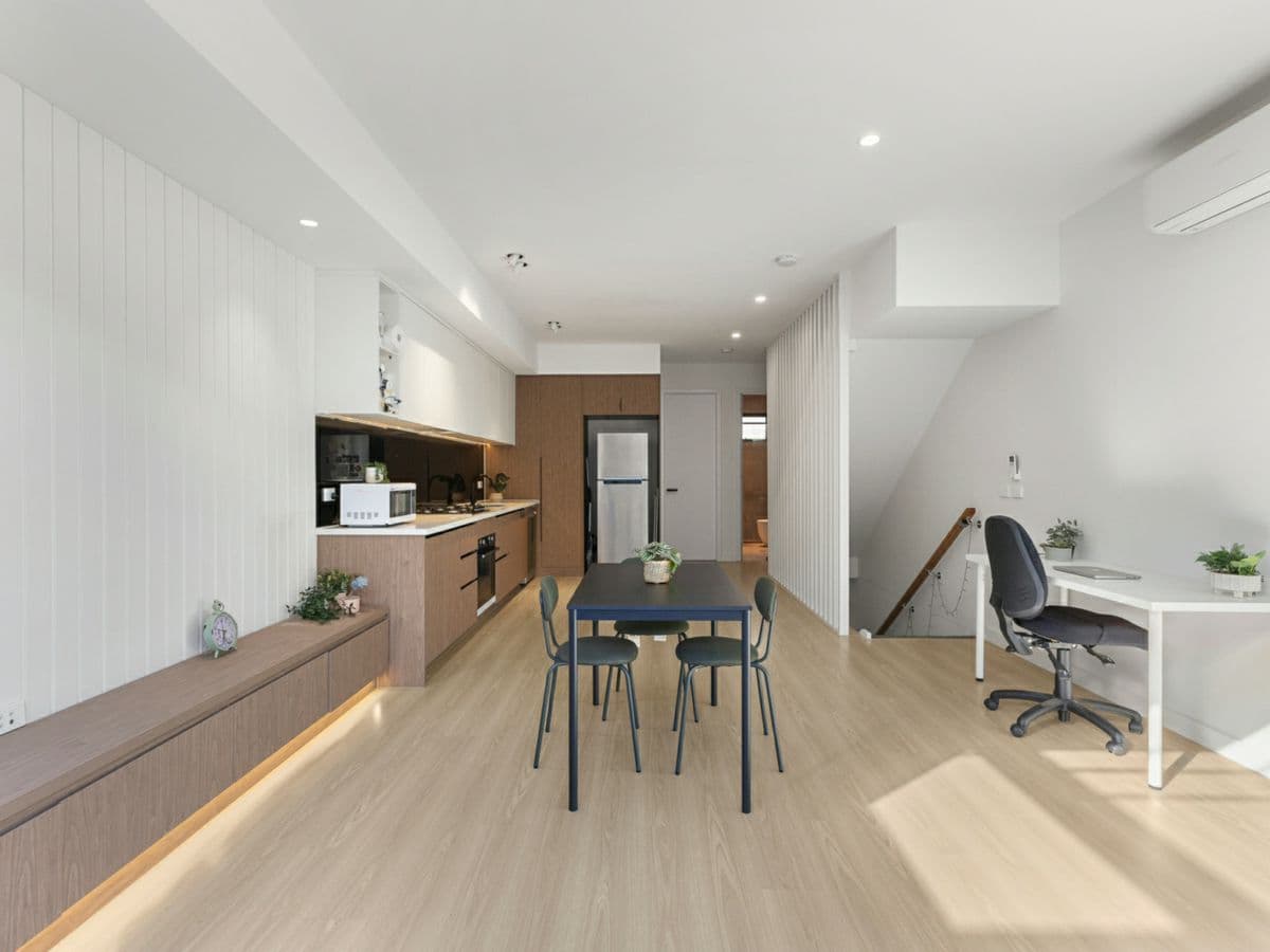 3/2 Heath Street, PASCOE VALE, Pascoe Vale - Thumbnail 3