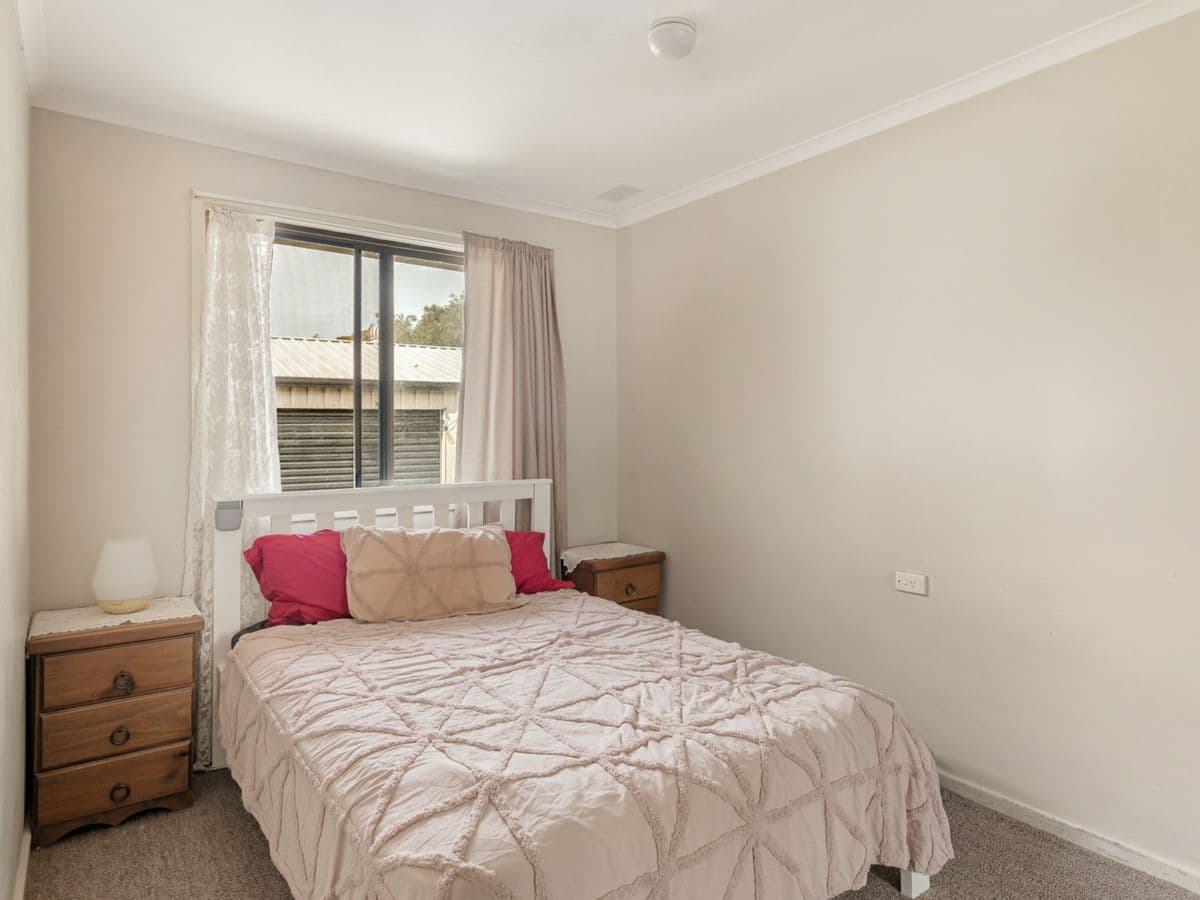 7 Carrington Street, BARRACK HEIGHTS, Barrack Heights - Thumbnail 6