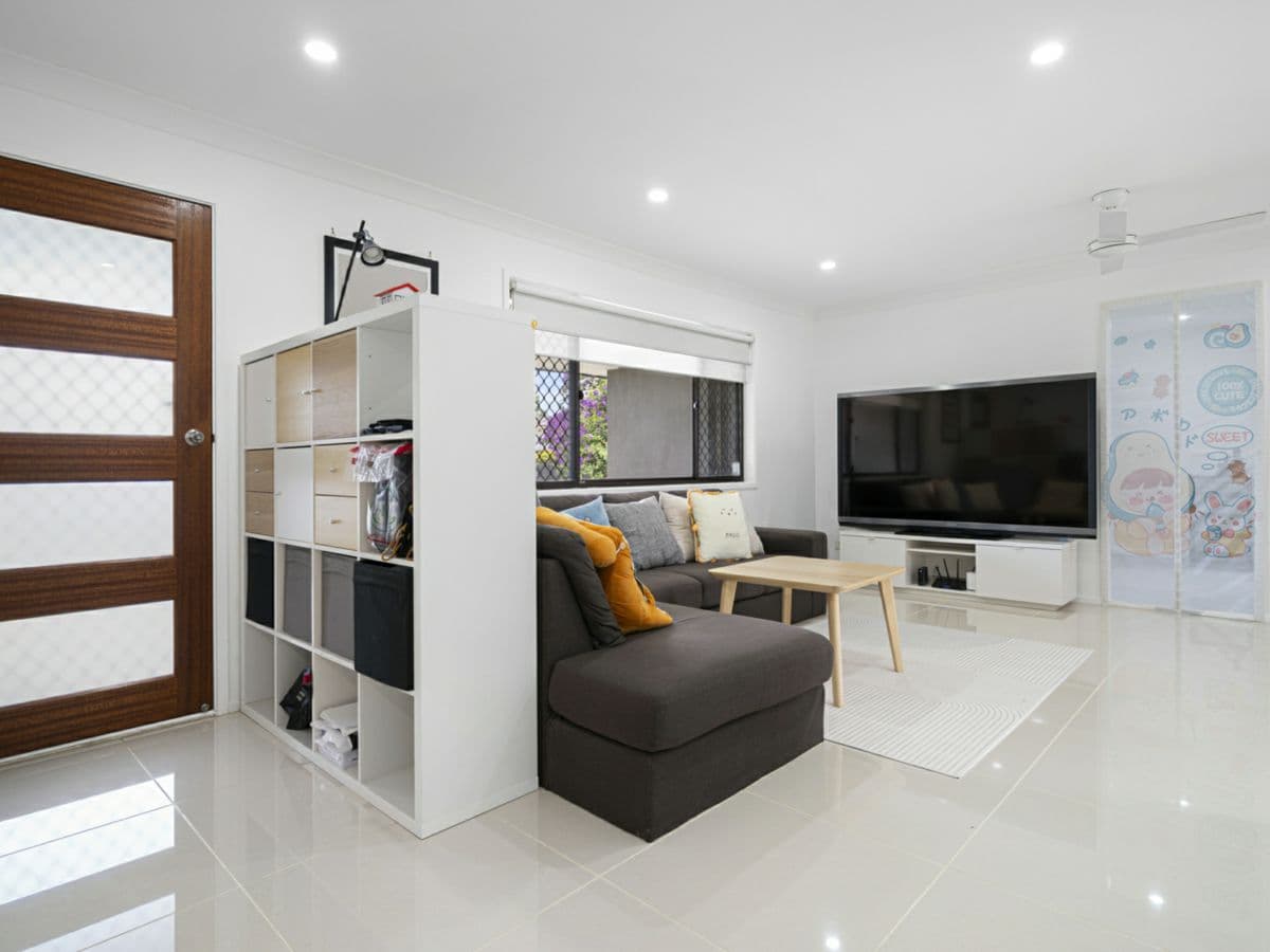 8 Helmet Court, HILLCREST, Hillcrest - Thumbnail 5