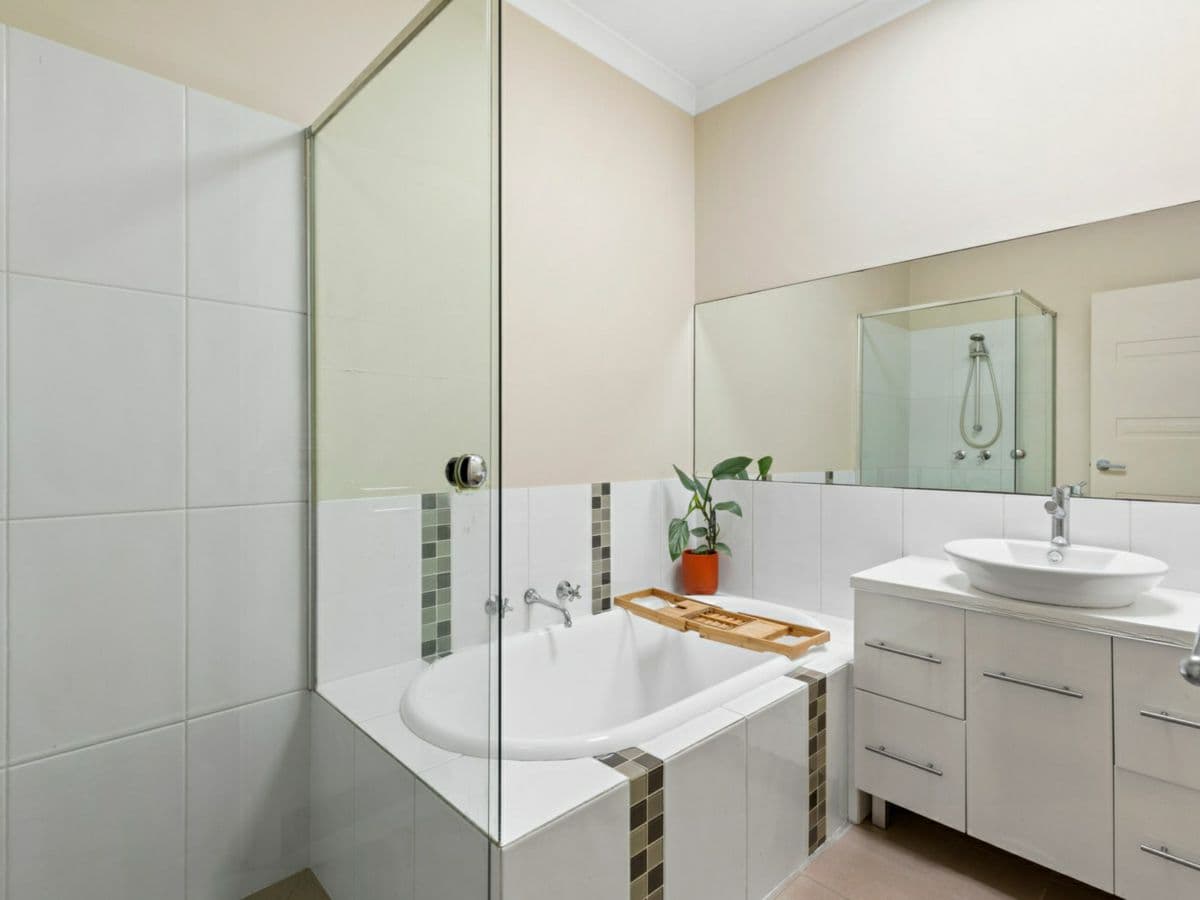 1/32 The Avenue, BELMONT, Belmont - Thumbnail 5
