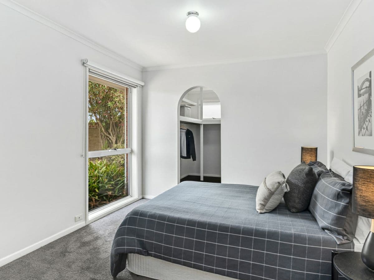 36 Hereford Drive, BELMONT, Belmont - Thumbnail 6
