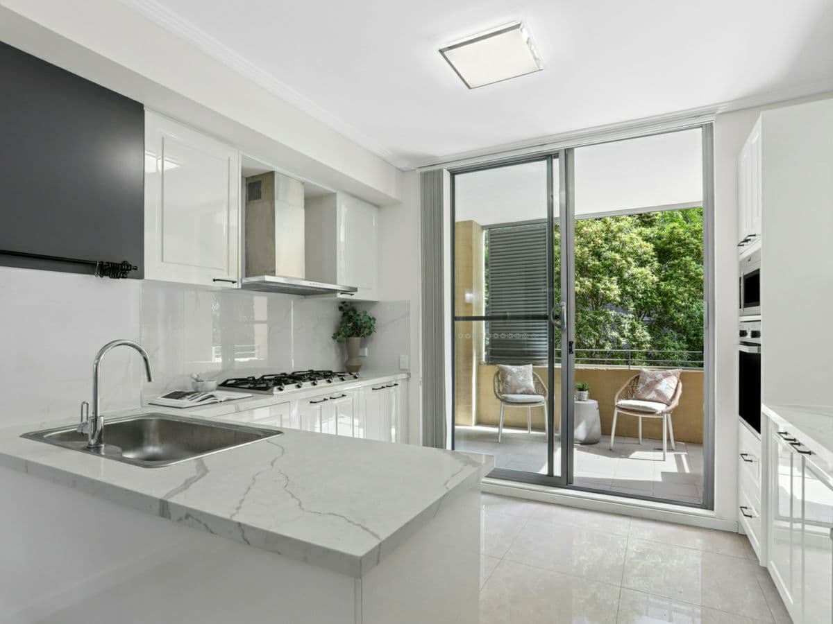 206/3 The Piazza, WENTWORTH POINT, Wentworth Point - Thumbnail 4