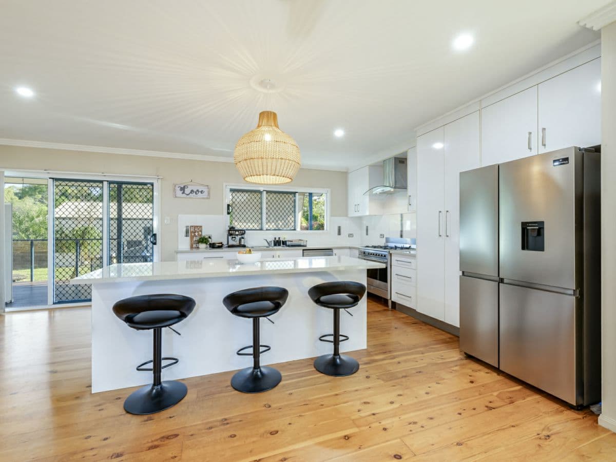 42 Moore Park Road, MOORE PARK BEACH, Moore Park Beach - Thumbnail 3