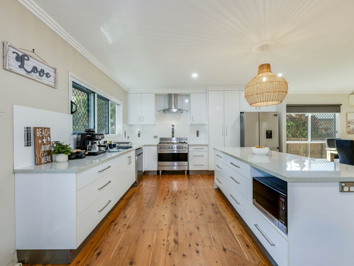 42 Moore Park Road, MOORE PARK BEACH, Moore Park Beach - Thumbnail 5