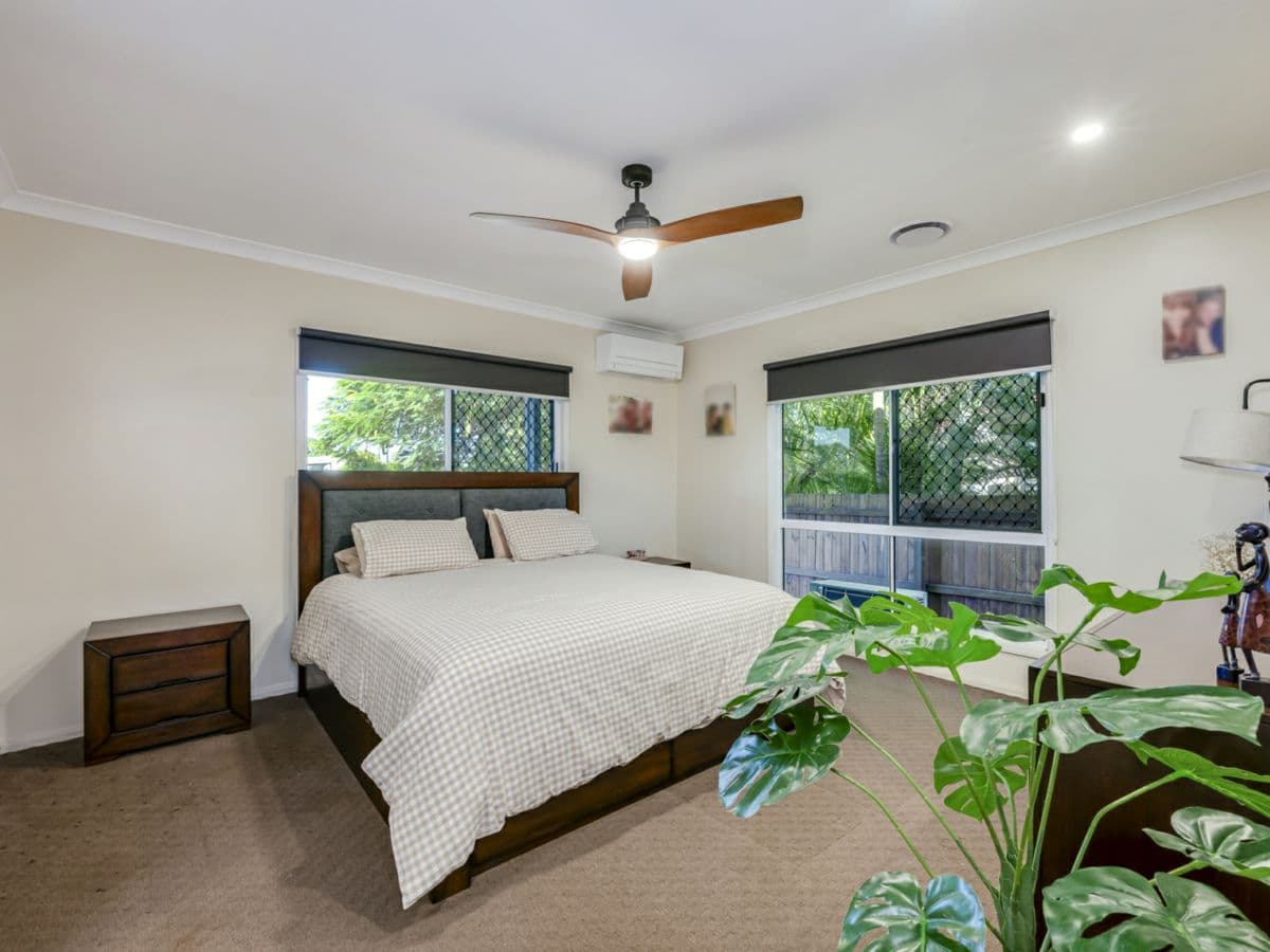 42 Moore Park Road, MOORE PARK BEACH, Moore Park Beach - Thumbnail 6