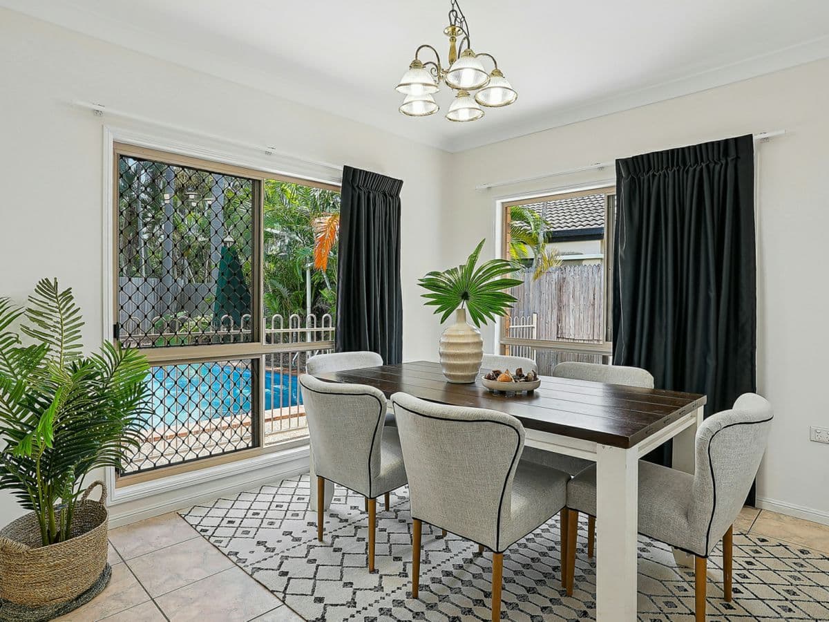 7 Kamaran Court, ANNANDALE, Annandale - Thumbnail 2