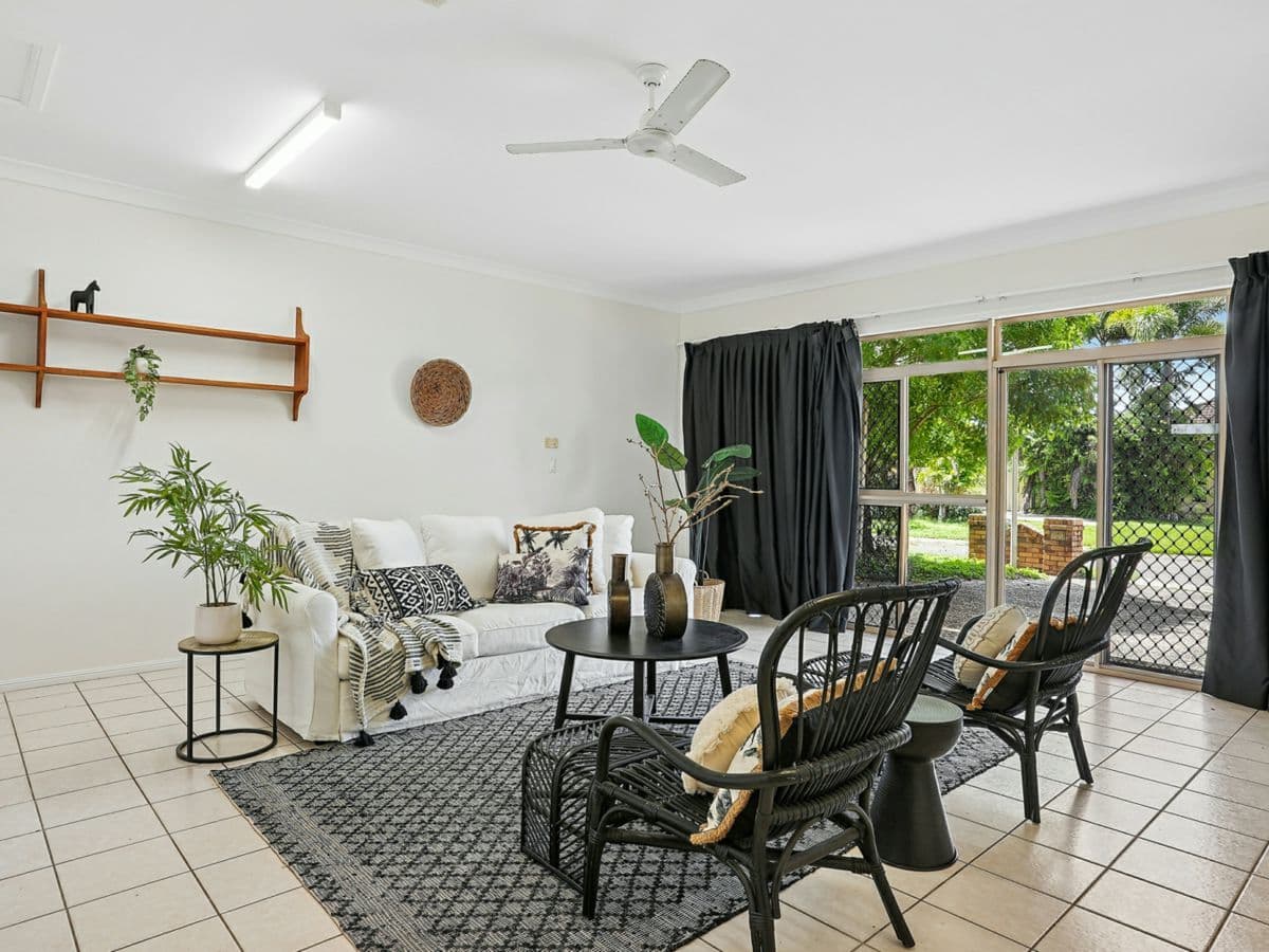 7 Kamaran Court, ANNANDALE, Annandale - Thumbnail 3