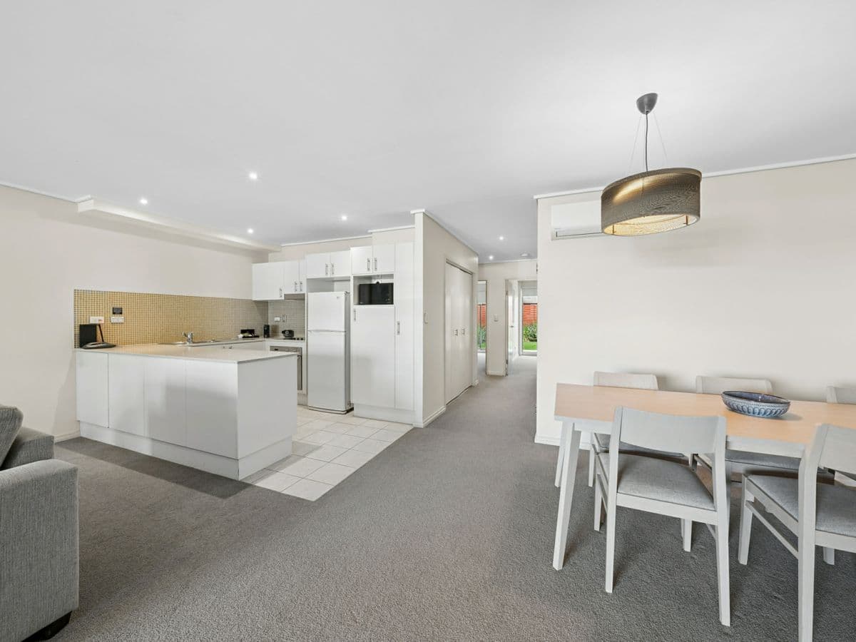 807/40 William Street, PORT MACQUARIE, Port Macquarie - Thumbnail 2