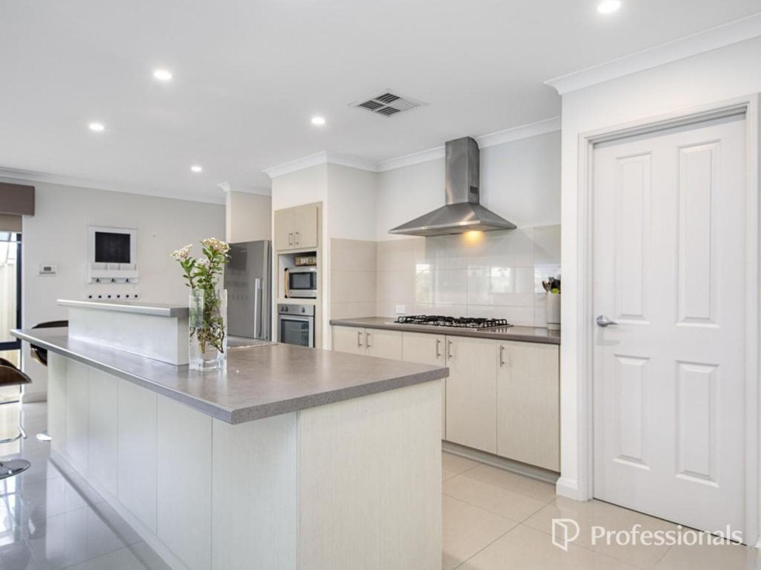 4 Torquay Lane, High Wycombe WA 6057, High Wycombe - Image 1