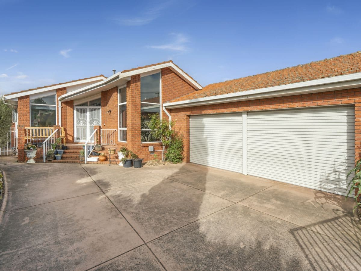 15 Hastie Avenue, BELL PARK, Bell Park - Image 1