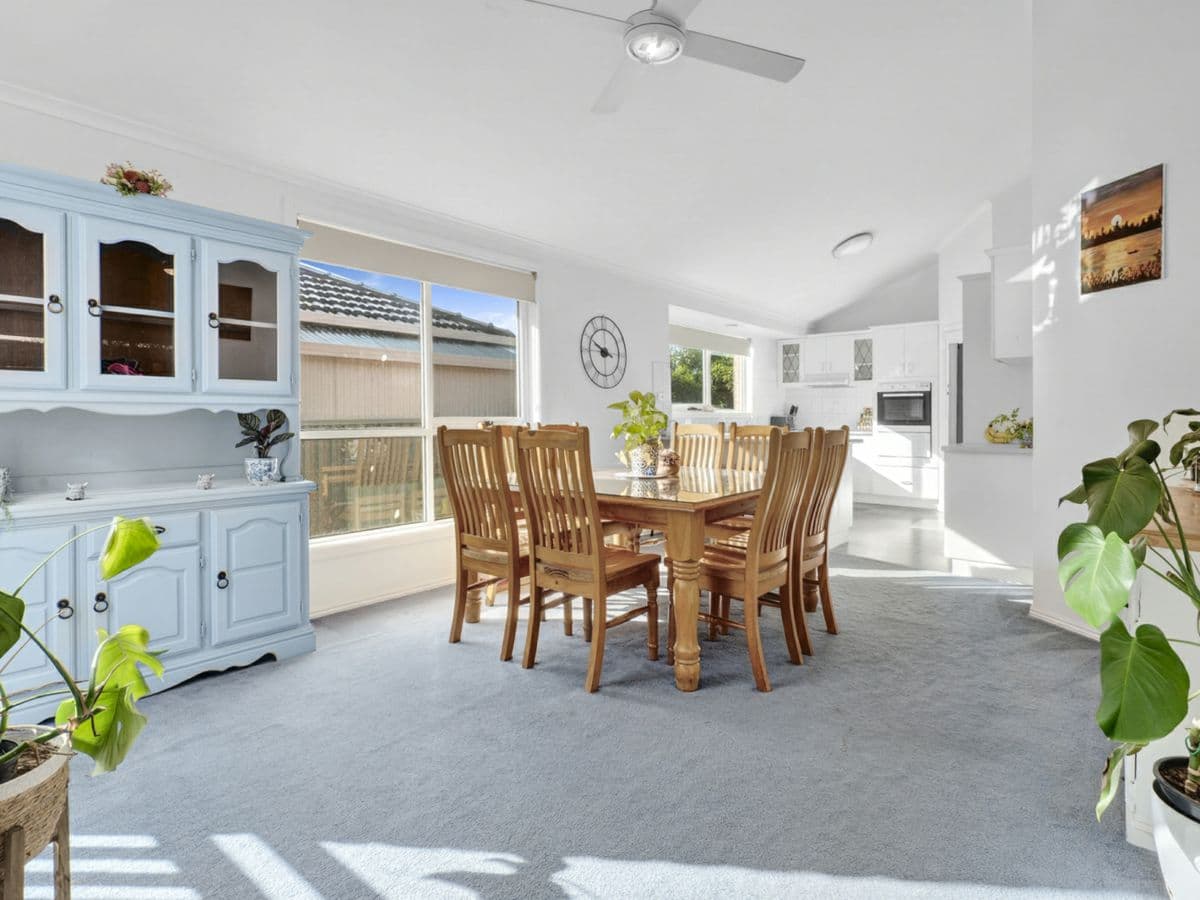 15 Hastie Avenue, BELL PARK, Bell Park - Thumbnail 2