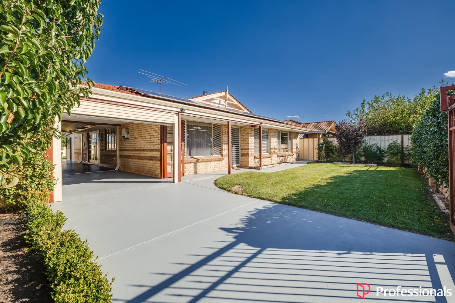 71 Mockeridge Circuit, Middle Swan WA 6056, Middle Swan - Image 1