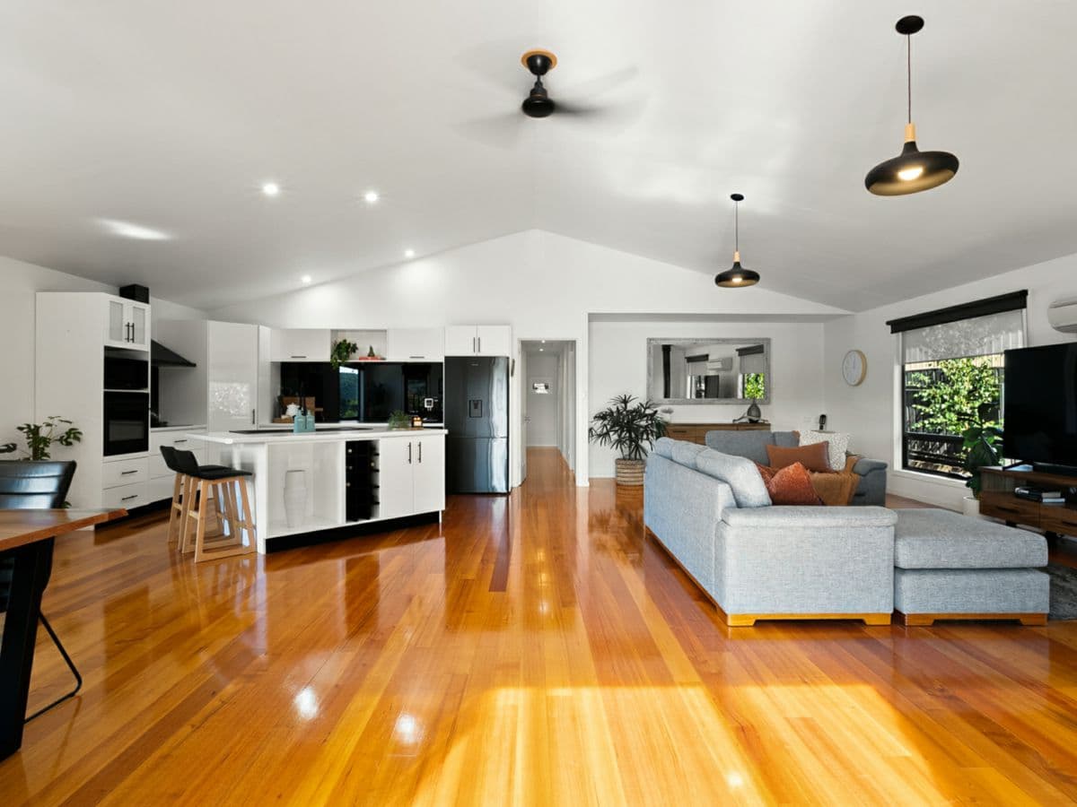32 Hawkins Street, LATROBE, Latrobe - Thumbnail 5