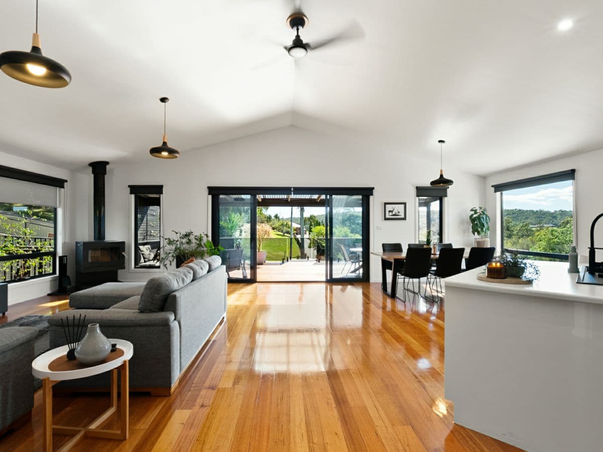 32 Hawkins Street, LATROBE, Latrobe - Thumbnail 6