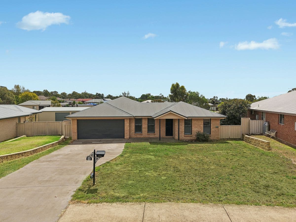 10 Bateman Avenue, MUDGEE, Mudgee - Image 1