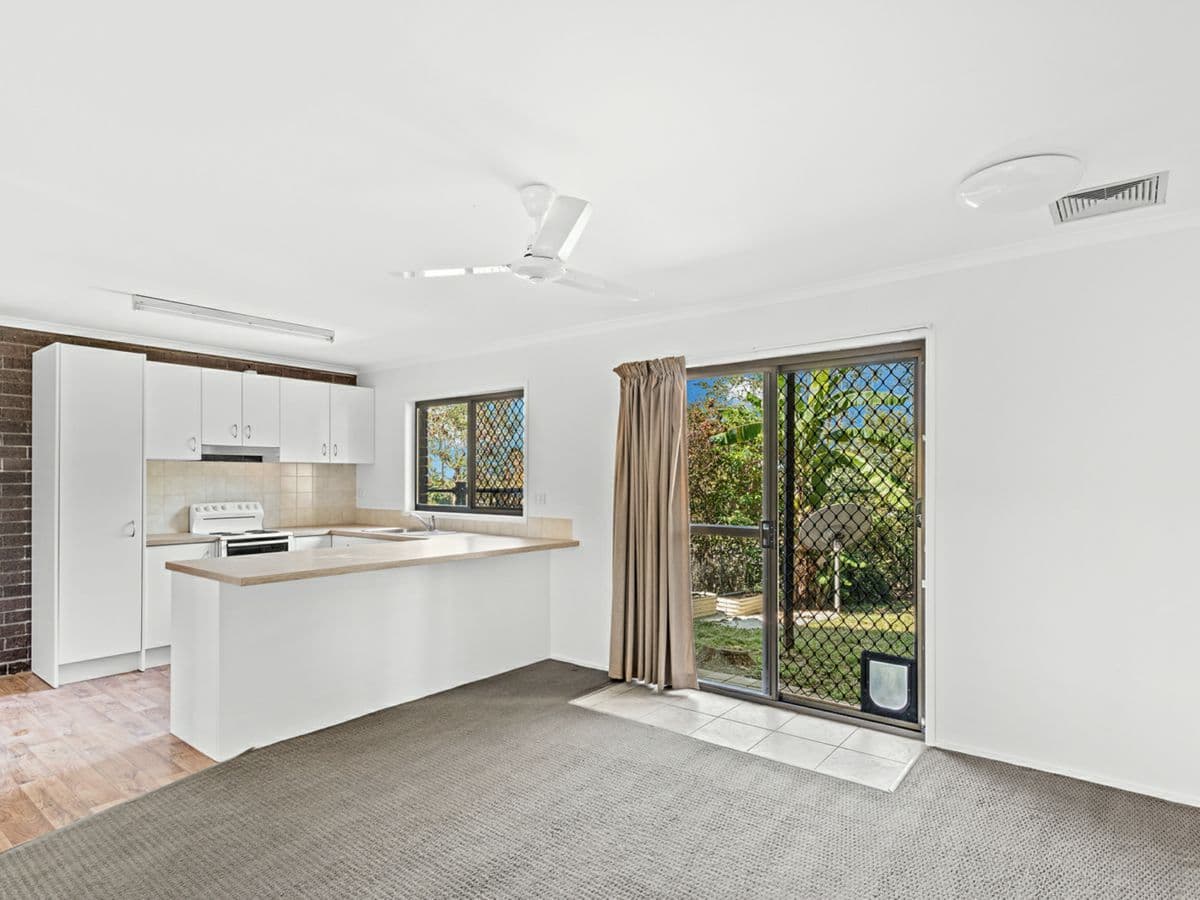 5 Barnes Place, CANNONVALE, Cannonvale - Thumbnail 5