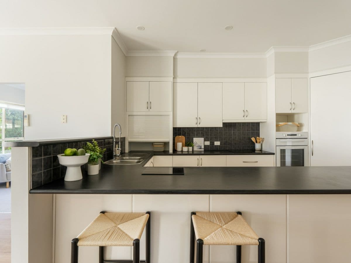 17 Hilltop Avenue, DEVONPORT, Devonport - Thumbnail 7