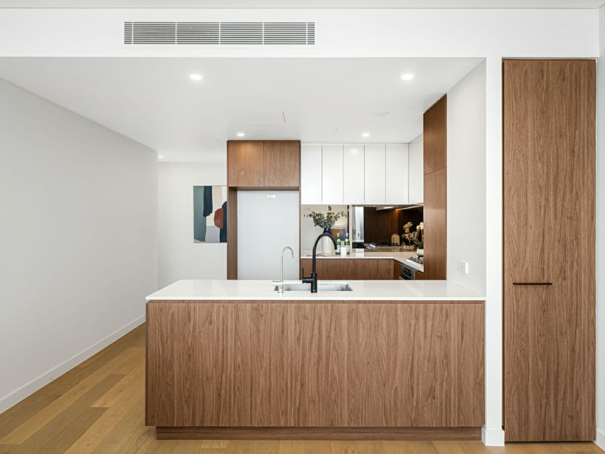 1305/12 Phillip Street, PARRAMATTA, Parramatta - Thumbnail 6