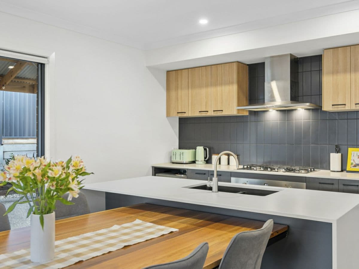 9 June Court, BALLARAT EAST, Ballarat East - Thumbnail 8