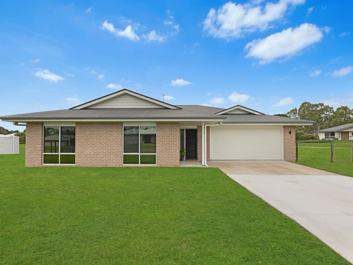 70 Lake Drive, YENGARIE, Yengarie - Thumbnail 2