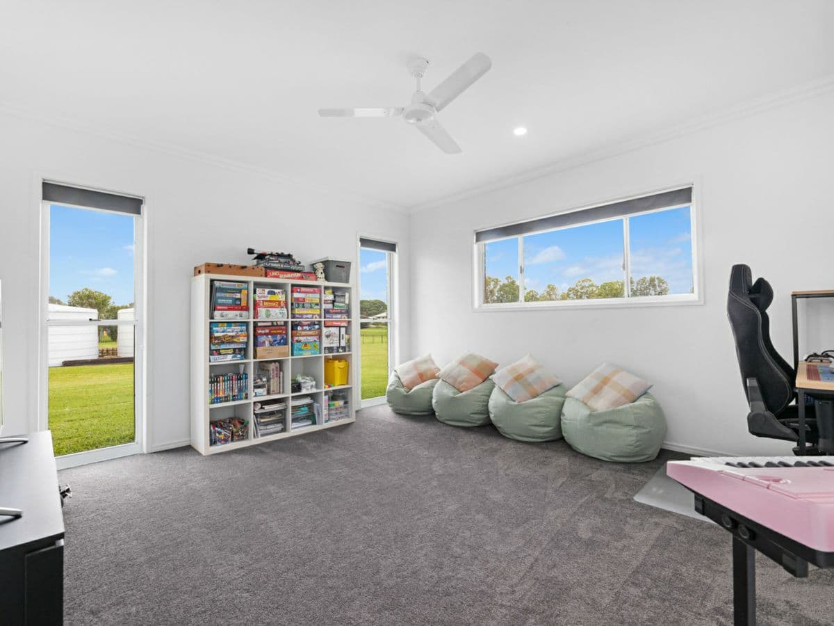 70 Lake Drive, YENGARIE, Yengarie - Thumbnail 6