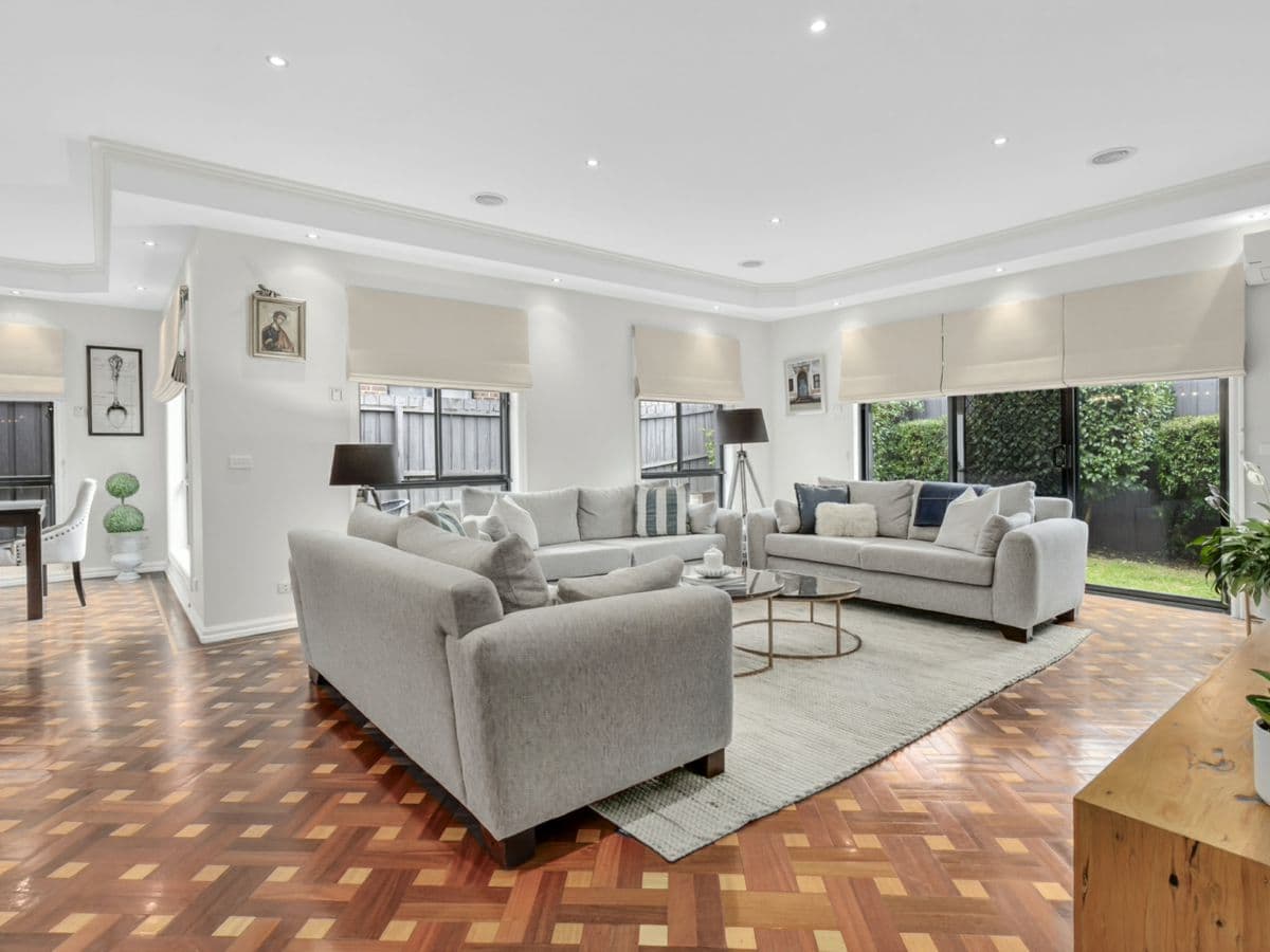 7 Mia Court, BELL PARK, Bell Park - Thumbnail 2