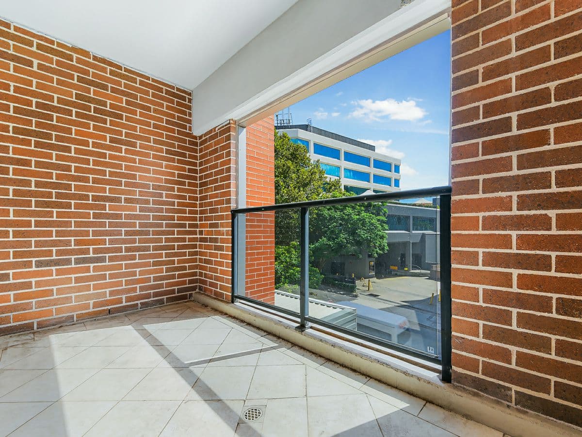 66/1 Brown Street, ASHFIELD, Ashfield - Thumbnail 3