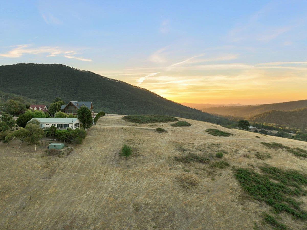 68 Alpine Ridge Drive, MERRIJIG, Merrijig - Thumbnail 2