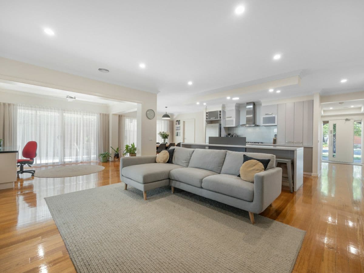 32 Alfredton Drive, ALFREDTON, Alfredton - Thumbnail 5