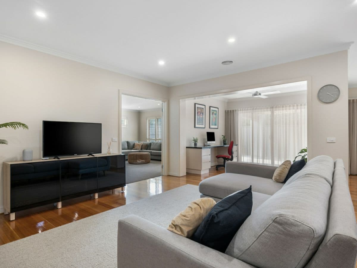 32 Alfredton Drive, ALFREDTON, Alfredton - Thumbnail 7
