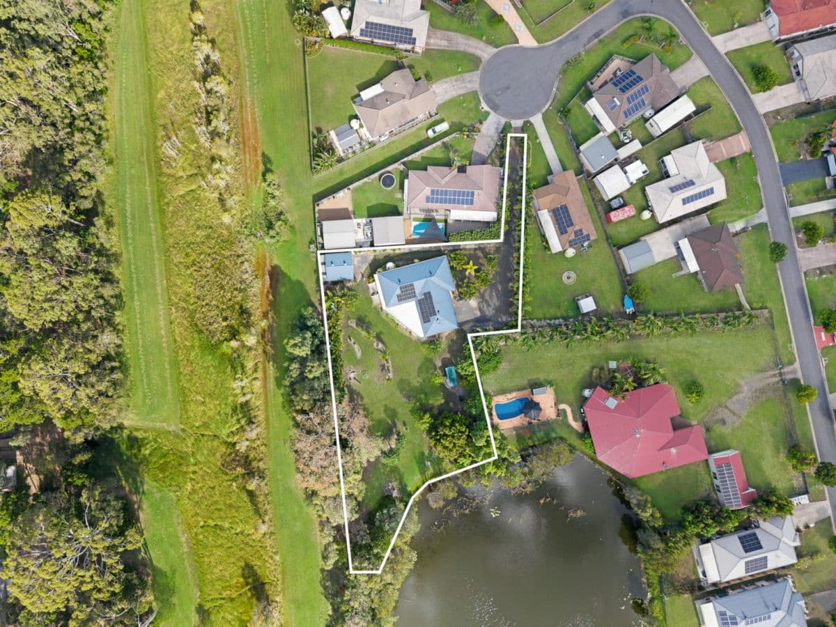 5-7 Reef Close, TOOGOOM, Toogoom - Image 1