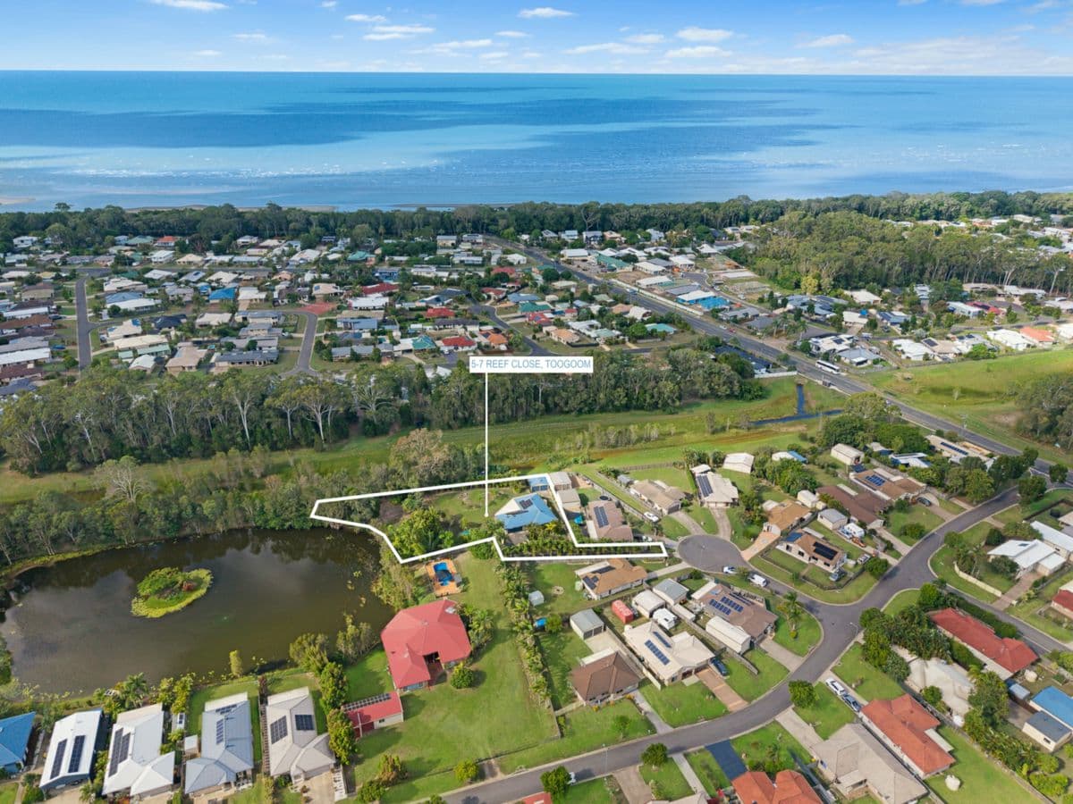 5-7 Reef Close, TOOGOOM, Toogoom - Thumbnail 4