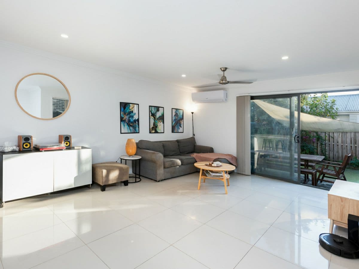 2/18 Tian Crescent, UPPER COOMERA, Upper Coomera - Thumbnail 3